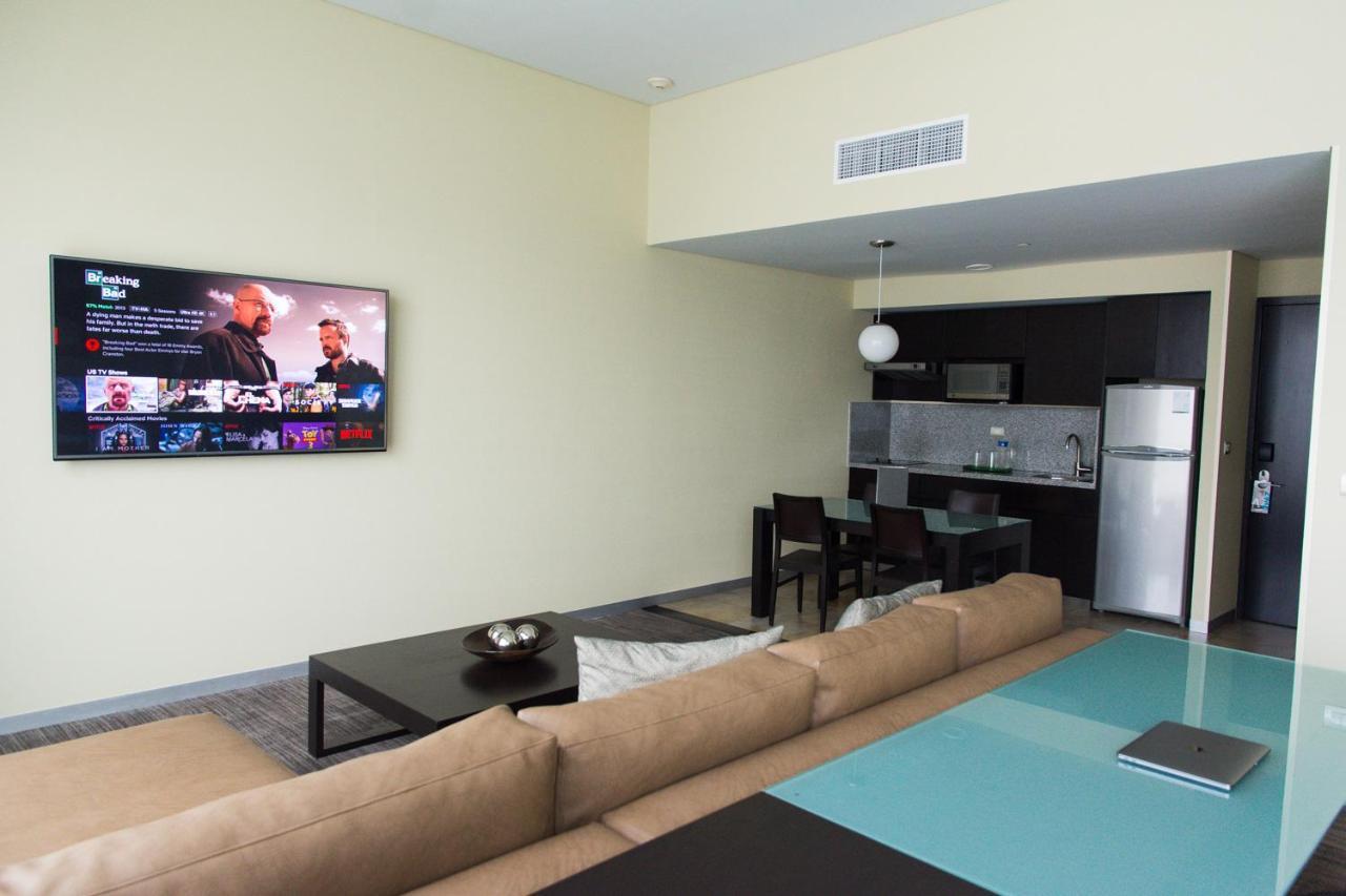 Stadia Suites Mexico City Santa Fe Екстериор снимка A living room in a typical apartment